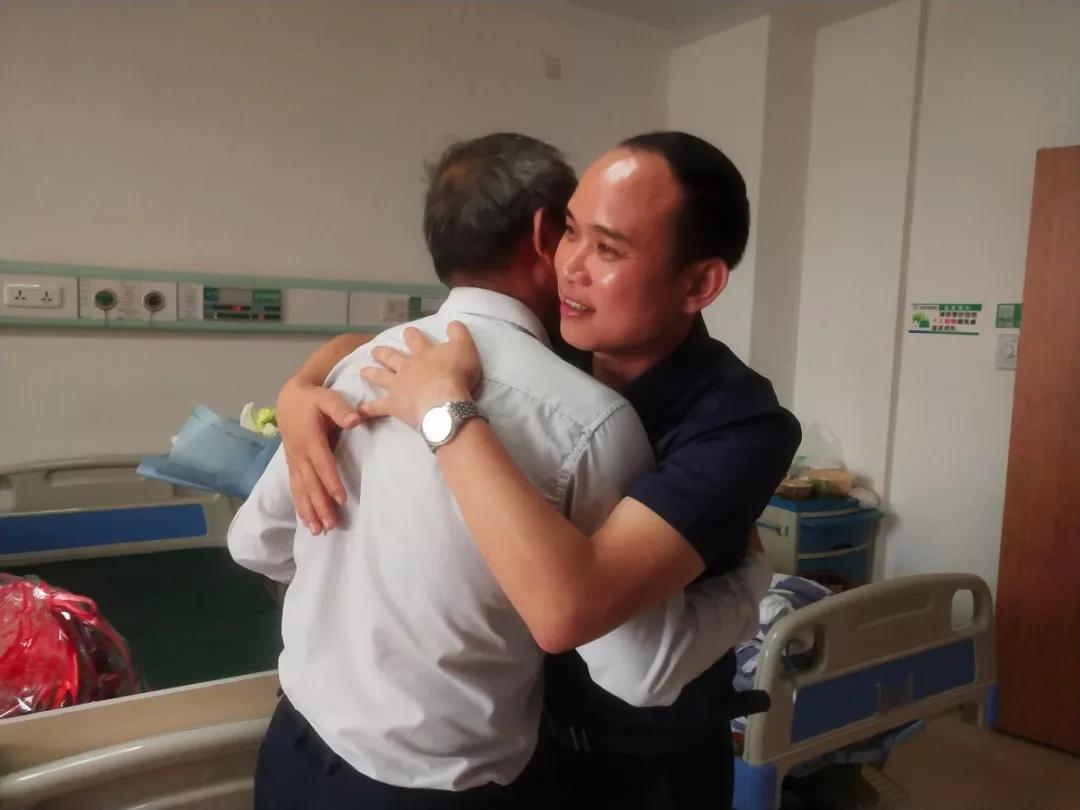 真情關(guān)懷，慰問(wèn)員工丨老羅，愿您早日康復(fù)！